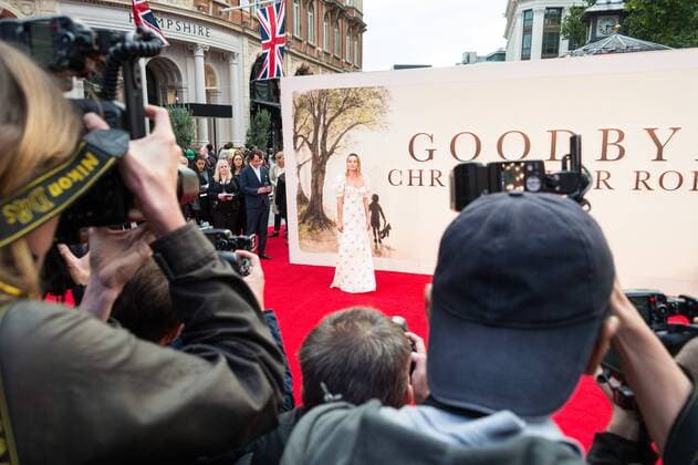 September 20, 2017 - London, London, UK - Margot Robbie attend s the world film premiere of Goodbye Christopher Robin in Leicester Square. London UK  - ZUMAt138 20170920_zap_t138_051 Copyright: xRayxTangx