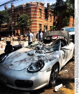 exico city Mexico on 19 september 2017 Earthquake Mexico City People are all getting outside of the surrounding buildings on Paseo de la reforma in the north of Mexico city few minutes after the shock  Copyright: xÂ©xClotildexRichalet IP3x