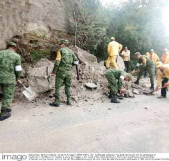 Earthquake in Mexico: The death toll rises to 237. An earthquake of magnitude 7.1 hit Mexico on Tuesday. A young girl trapped in the rubble of her collapsed school in Mexico City raised hopes among hundreds of rescuers working furiously to try to free her. This catastrophe occurs 32 years to the day after the powerful earthquake of 1985 which had caused more than 10,000 deaths. Mexico Mexico  549046