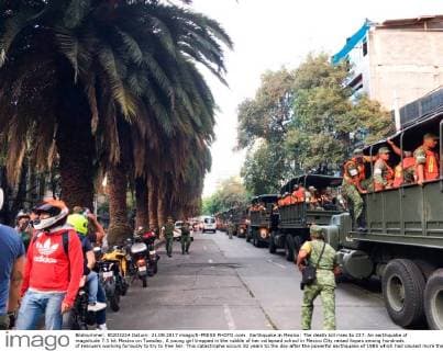 Earthquake in Mexico: The death toll rises to 237. An earthquake of magnitude 7.1 hit Mexico on Tuesday. A young girl trapped in the rubble of her collapsed school in Mexico City raised hopes among hundreds of rescuers working furiously to try to free her. This catastrophe occurs 32 years to the day after the powerful earthquake of 1985 which had caused more than 10,000 deaths. Mexico Mexico  549046
