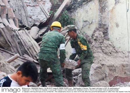 Earthquake in Mexico: The death toll rises to 237. An earthquake of magnitude 7.1 hit Mexico on Tuesday. A young girl trapped in the rubble of her collapsed school in Mexico City raised hopes among hundreds of rescuers working furiously to try to free her. This catastrophe occurs 32 years to the day after the powerful earthquake of 1985 which had caused more than 10,000 deaths. Mexico Mexico  549046