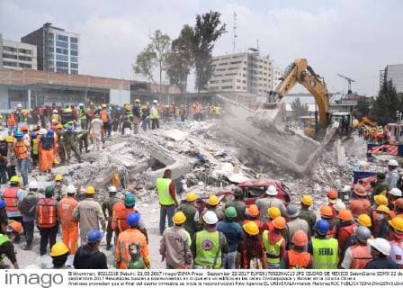 September 22 2017 EUM20170922NAC13 JPG CIUDAD DE MEXICO SeismSismo CDMX 22 de septiembre 2017 Rescatistas buscan a sobrevivientes en lo que era un edificio en las calles Chimalpopoca y Bolivar en la colonia Obrera Analistas proyectan que al final del cuarto trimestre se inicie la reconstruccion Foto Agencia EL UNIVERALArmando MartinezRCC  - ZUMAu78_ 20170922_zaf_u78_017 Copyright: xElxUniversalx