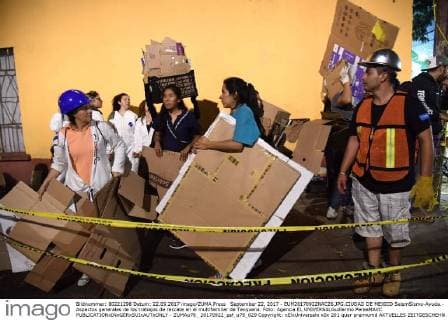 September 22, 2017 - EUM20170922NAC26.JPG.CIUDAD DE MEXICO SeismSismo-Ayuda.- Aspectos generales de los trabajos de rescate en el multifamiliar de Taxquena. Foto: Agencia EL UNIVERSALGuillermo PereaMAVC  - ZUMAu78_ 20170922_zaf_u78_029 Copyright: xElxUniversalx
