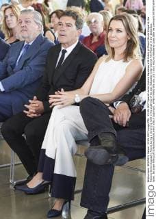 23-09-2017 Spanish actor Antonio Banderas with Dutch girlfriend Nicole Kimpel at the National Cinematography Award during a ceremony held in the sidelines of the San Sebastian International Film Festival in San Sebastian, Spain. No Spain  Copyright: xPPE xTHORTONx
