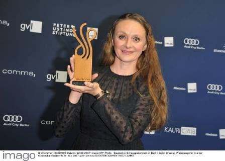 Deutscher Schauspielerpreis in Berlin Gerdi Drassel, Preistraegerin in einer Komoediantischen Rolle