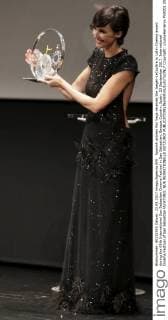 Spanish actress Paz Vega receives the Jaeger-LeCoultre to Latin Cinema award during the 65th International San Sebastian Cinema Festival in San Sebastian, Basque Country, Spain, 23 September 2017. International Cinema Festival of San Sebastian !ACHTUNG: NUR REDAKTIONELLE NUTZUNG!  Copyright: xJuanxHerrerox PVA001 20170923-636417999120596102