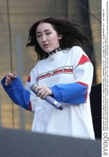 September 23, 2017 - Las Vegas, NV, U.S. - 23 September 2017 - Las Vegas, NV - Noah Cyrus. 2017 iHeartRadio Music Festival Village at the MGM VIllage. Photo Credit: MJT AdMedia Las Vegas U.S. - ZUMAa123 20170923_zaa_a123_060 Copyright: xMjtAdmediax