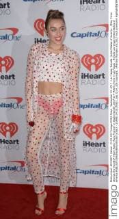 September 23, 2017 - Las Vegas, Nevada, United States of America - Miley Cyrus attends the the 2017 iHeart Radio Music Festival on September23, 2017 at T-Mobile Arena in Las Vegas , Nevada Las Vegas United States of America - ZUMAt114 20170923_zap_t114_105 Copyright: xMarcelxThomasx