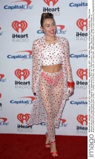 September 23, 2017 - Las Vegas, Nevada, United States of America - Miley Cyrus attends the the 2017 iHeart Radio Music Festival on September23, 2017 at T-Mobile Arena in Las Vegas , Nevada Las Vegas United States of America - ZUMAt114 20170923_zap_t114_107 Copyright: xMarcelxThomasx