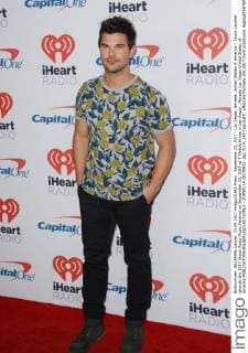 September 23, 2017 - Las Vegas, Nevada, United States of America - Taylor Lautner attends the 2017 iHeart Radio Music Festival on September 23, 2017 at T-Mobile Arena in Las Vegas , Nevada Las Vegas United States of America - ZUMAt114 20170923_zap_t114_133 Copyright: xMarcelxThomasx