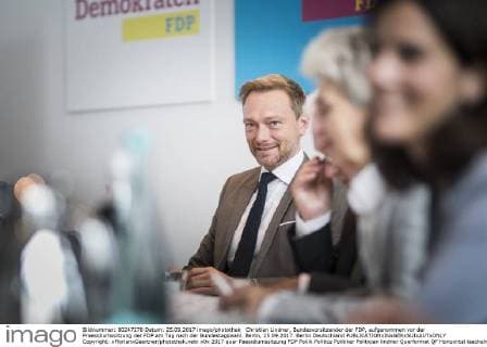 Deutsche Parteien: FDP. Wiedereinzug in den Bundestag 2017 Christian Lindner, Bundesvorsitzender der FDP, aufgenommen vor der Praesidiumssitzung der FDP am Tag nach der Bundestagswahl. Berlin, 25.09.2017. Berlin Deutschland Copyright: xFlorianxGaertner photothek.netx