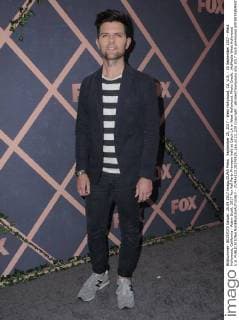 September 25, 2017 - West Hollywood, CA, U.S. - 25 September 2017 - West Hollywood, California - Adam Scott. 2017 Fox Fall Party Premiere held at Catch LA in West Hollywood. Photo Credit: AdMedia West Hollywood U.S. - ZUMAa123 20170925_zaa_a123_228 Copyright: xBirdiexThompsonx