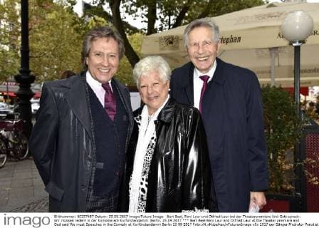 Bert Beel Reni Laur and Otfried Laur at the Theater premiere and God said We must Speeches in the Comedy at Kurfürstendamm Berlin 25 09 2017 Foto:xN.xKubelkax xFuturexImage