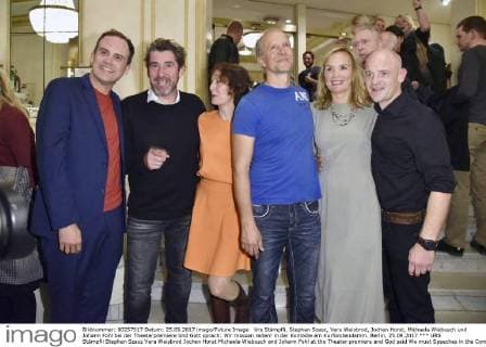 URS Stämpfli Stephan Szasz Vera Weisbrod Jochen Horst Michaela Wiebusch and Johann Fohl at the Theater premiere and God said We must Speeches in the Comedy at Kurfürstendamm Berlin 25 09 2017 Foto:xN.xKubelkax xFuturexImage