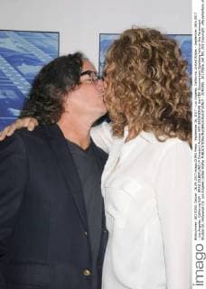 September 26, 2017 - Los Angeles, California, United States - September 26th 2017 - Los Angeles, California USA - BRAD SILBERLING (A Director) Actress AMY BRENNEMAN the HBO Documentary Spielberg held on the Paramount Studios lot, Hollywood CA. Los Angeles United States - ZUMAf05_ 20170926_zaf_f05_002 Copyright: xPaulxFentonx