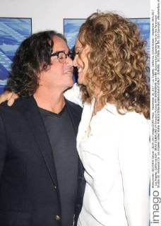 September 26, 2017 - Los Angeles, California, United States - September 26th 2017 - Los Angeles, California USA - BRAD SILBERLING (A Director) Actress AMY BRENNEMAN the HBO Documentary Spielberg held on the Paramount Studios lot, Hollywood CA. Los Angeles United States - ZUMAf05_ 20170926_zaf_f05_013 Copyright: xPaulxFentonx
