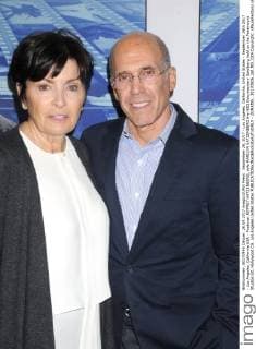 September 26, 2017 - Los Angeles, California, United States - September 26th 2017 - Los Angeles, California USA - Producer JEFFREY KATZENBERG, wife MARILYN KATZENBERG the HBO Documentary Spielberg held on the Paramount Studios lot, Hollywood CA. Los Angeles United States - ZUMAf05_ 20170926_zaf_f05_029 Copyright: xPaulxFentonx