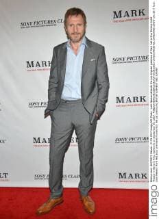 Liam Neeson attends the Los Angeles premiere of Mark Felt at the Writers Guild Theater in Beverly Hills, California on September 26, 2017.  LAP20170926701 CHRISTINExCHEW
