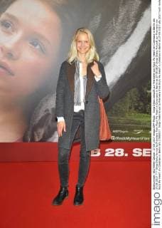 Sinja Dieks Arrival to Premiere from Rock My Heart in Cinemaxx in Berlin at 27 09 2017