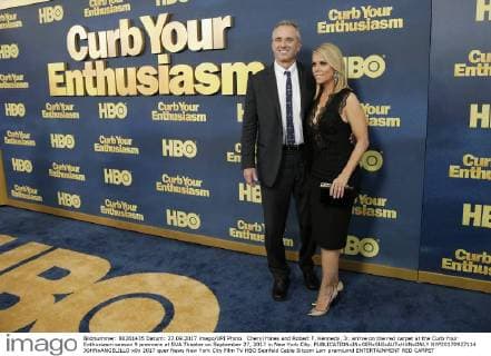 Cheryl Hines and Robert F. Kennedy, Jr. arrive on the red carpet at the Curb Your Enthusiasm season 9 premiere at SVA Theater on September 27, 2017 in New York City.  NYP20170927114 JOHNxANGELILLO
