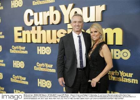 Cheryl Hines and Robert F. Kennedy, Jr. arrive on the red carpet at the Curb Your Enthusiasm season 9 premiere at SVA Theater on September 27, 2017 in New York City.  NYP20170927115 JOHNxANGELILLO