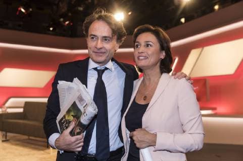 Giovanni di Lorenzo und Sandra Maischberger in der ARD-Talkshow Maischberger im Studio Adlershof. Berlin, 27.09.2017 *** Giovanni Tue Lorenzo and Sandra Maischberger in the ARD Talk show Maischberger in Studio Adlershof Berlin 27 09 2017 Foto:xB.xKriemannx xFuturexImage
