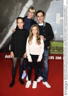 Oscar Ortega Sanchez with Girlfriend Uta Hansen and the Children Josephine and Elise at the Premiere the Cinema Rock My Heart in Cinemaxx Potsdam square Berlin 27 09 2017 Foto:xF.xKernx xFuturexImage