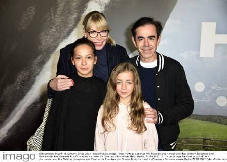 Oscar Ortega Sanchez with Girlfriend Uta Hansen and the Children Josephine and Elise at the Premiere the Cinema Rock My Heart in Cinemaxx Potsdam square Berlin 27 09 2017 Foto:xF.xKernx xFuturexImage
