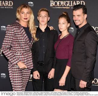 Giulia Seal Model with theirs Children Mia and Nathan and Ludwig Heer Germany Stuttgart Event Premiere Bodyguard the Musical at 28 09 2017 Stage Palladium Theatre