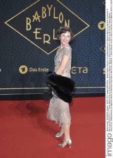 Meret Becker Arrival to World premiere from Babylon Berlin in Berlin Ensamble in Berlin at 28 09 2017