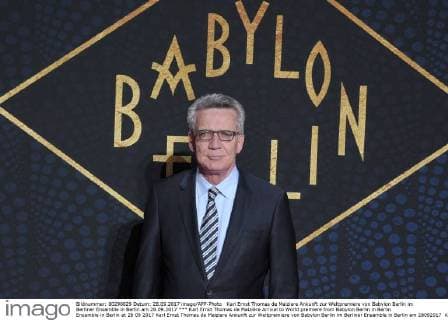 Karl Ernst Thomas de Maizière Arrival to World premiere from Babylon Berlin in Berlin Ensamble in Berlin at 28 09 2017