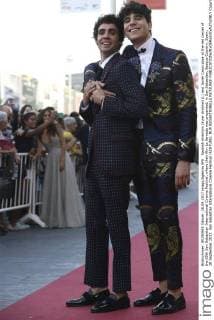 Spanish directors Javier Ambrosi (L) and Javier Calvo pose at the red carpet of the 65th San Sebastian International Cinema Festival, where their film La llamada was presented, in San Sebastian, Basque Country, Spain, 28 September 2017. San Sebastian International Cinema Festival !ACHTUNG: NUR REDAKTIONELLE NUTZUNG!  Copyright: xJavierxEtxezarretax SSB011 20170928-636422299294341739