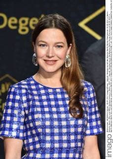 Hannah Herzsprung at the Babylon Berlin Series Premiere at 28 09 2017 in Berlin Babylon Berlin Sky and ARD Series premiere in Berlin 2017