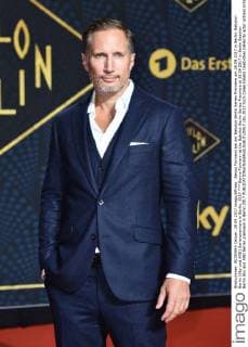 Benno Fürmann at the Babylon Berlin Series Premiere at 28 09 2017 in Berlin Babylon Berlin Sky and ARD Series premiere in Berlin 2017