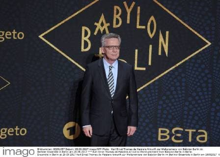 Karl Ernst Thomas de Maizière Arrival to World premiere from Babylon Berlin in Berlin Ensamble in Berlin at 28 09 2017