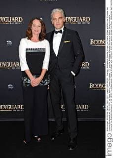 premire Bodyguard Natalia Wörner and Walter Sittler during the Premiere the Musicals Bodyguard at 28 09 2017 in Stage Apollo Theatre Stuttgart