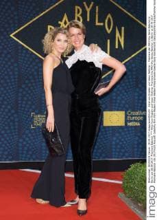 Aline from Drateln and Jessy Wellmer Premiere the ARD Sky Series Babylon in Berlin at 28 09 2017 Premiere Babylon