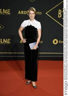 Jessy Wellmer at the Premiere the Television series Babylon Berlin in Berlin Ensemble Berlin 28 09 2017 Foto:xF.xKernx xFuturexImage