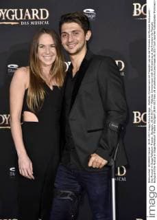 Matthias Zimmermann with Girlfriend Lea at the Premiere the Musicals Bodyguard the Musical in Stage Palladium Theatre Stuttgart 28 09 2017 Foto:xN.xKubelkax xFuturexImage