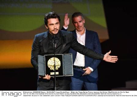 Bilder des Tages James Franco receives the Golden Shell Concha de Oro for Best Film for her film The Disaster Artist at the Kursaal Palace during the 65nd San Sebastian International Film Festival closing ceremony on September 30 2016 in San Sebastian Spain Cordon Press  JosexIgnacioxUnanue 65 Festival Internacional de Cine de San Sebastian