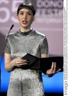 Sofia Gala Castiglione with the Silver Shell for the best Actress in Alanis at the Closing ceremonies with Award ceremony on the 65 International Film Festival San Sebastian Festival Nacional de Cine de Donostia San Sebastian in Kursaal San Sebastian 30 09 2017 Foto:xC.xNiehausx xFuturexImage