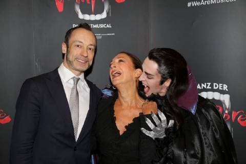 Premiere Dance the Vampire Vienna Ronacher 30 09 2017 Christian Struppeck Daniela Ziegler