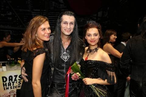 Premiere Dance the Vampire Vienna Ronacher 30 09 2017 Morgane Polanski Drew Sarich Diana