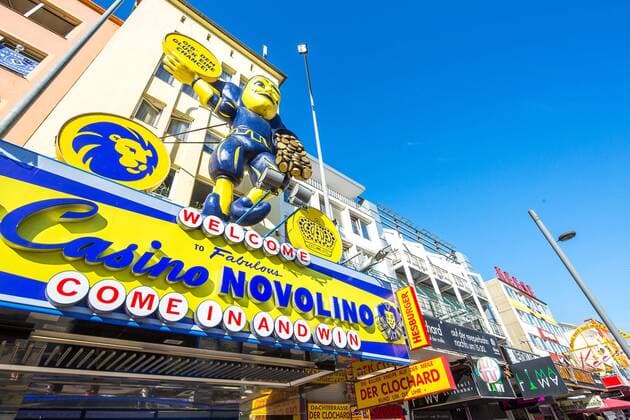 Hamburg Reeperbahn Hamburg Hamburg Europe Europe North German country norddeutsch Hanseatic city Germany Germany Outside view outside during daytime City City Nord Reeperbahn on St Pauli Road Street Red Light District Red light district Pubs quarter Neighbourhoods Quarter District Pubs quarter Red light district Casino Gambling Arcade Amusement arcades Casino HOCHxZWEIxSTOCK HenningxAngerer
