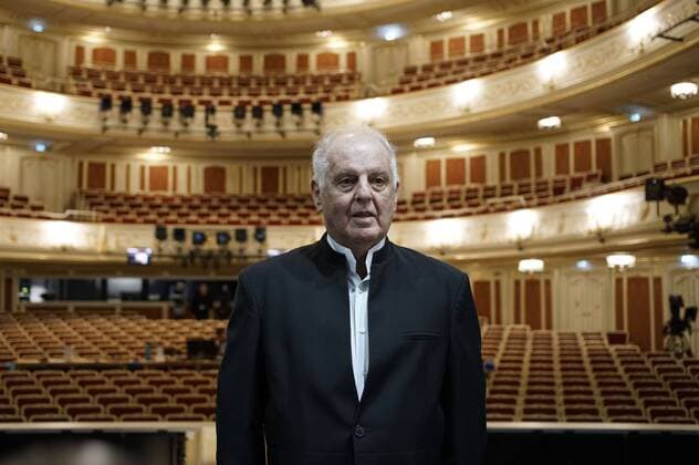 Daniel Barenboim the Tour in the State Opera under the Linden before the Reopening at 3 October 2017 in Berlin Berlin 30 09 2017 Foto:xT.xBartillax xFuturexImage