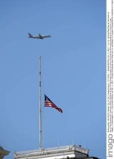 (171002) -- WASHINGTON, Oct. 2, 2017 -- A U.S. national flag flies at half mast on top of the Eisenhower Executive Office Building at the White House complex to mourn the victims of a mass shooting at a concert in Las Vegas, in Washington D.C., the United States, on Oct. 2, 2017. At least 58 people were killed and an estimated 515 people transported to hospitals in a mass shooting at a concert in Las Vegas in the U.S. state of Nevada, police said on Monday. ) U.S.-WASHINGTON D.C.-LAS VEGAS-SHOOTING-FLAG-HALF-MAST YinxBogu 