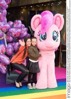 Kate Hall with Daughter Ayana Premiere My Little Pony in Cinema at Zoo Palace in Berlin at 03 10 2017 Premiere My Little Pony