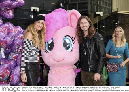 Gil Ofarim with Wife Verena at the Premiere the Cinema My Little Pony in Zoo Palace Berlin 03 10 2017 Foto:xS.xGabschx xFuturexImage