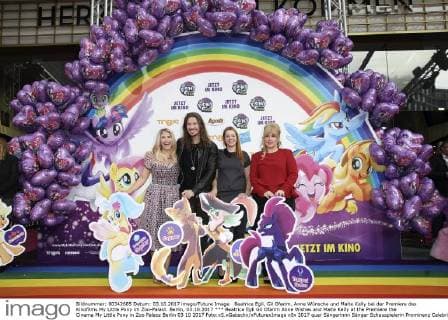 Beatrice Egli Gil Ofarim Anne Wishes and Maite Kelly at the Premiere the Cinema My Little Pony in Zoo Palace Berlin 03 10 2017 Foto:xS.xGabschx xFuturexImage