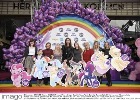 Jennifer weß Tanja Schmitz Beatrice Egli Gil Ofarim Anna Wishes Juliet and Lydia Morgenstern at the Premiere the Cinema My Little Pony in Zoo Palace Berlin 03 10 2017 Foto:xS.xGabschx xFuturexImage